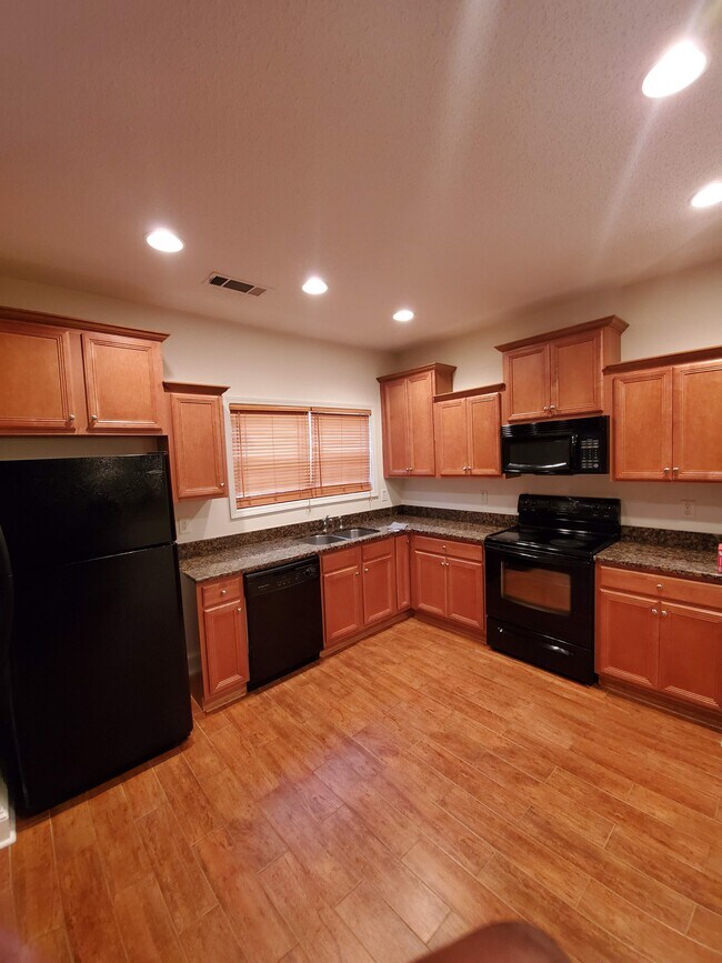 7063 Galloway Pt Townhome Townhome Rental in Riverdale GA