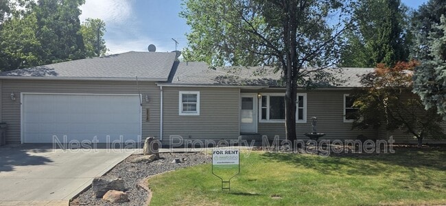 Building Photo - 2713 Dill Dr