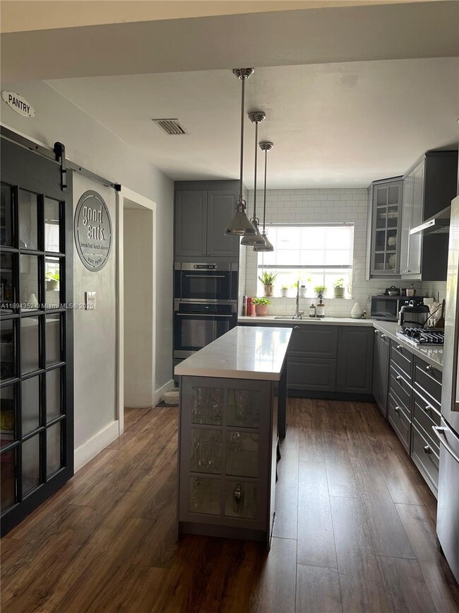 Photo - 8301 SW 27th Terrace
