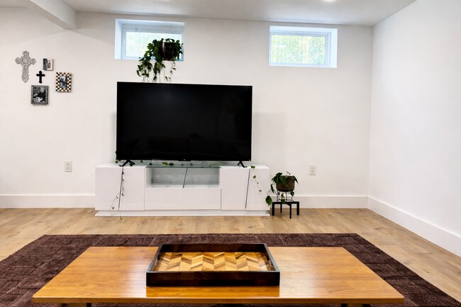 Photo - 6540 Windham Ave