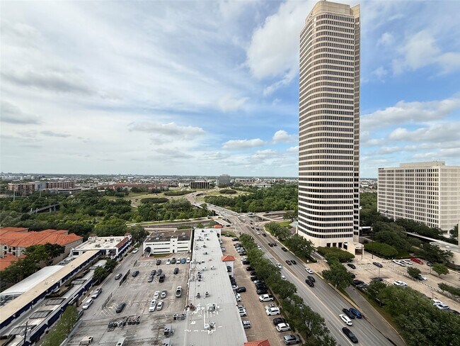 Building Photo - 716 Waugh Dr Unit A10 805