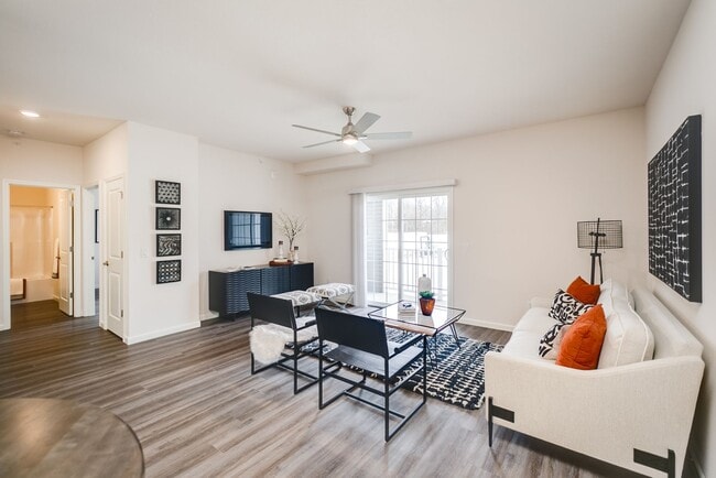 Building Photo - PARKWEST Unit #201 Rental