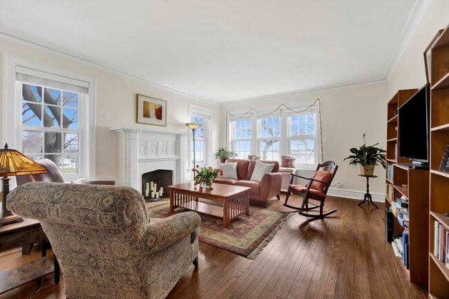 Photo - 554 Sheridan Square Unidad 1