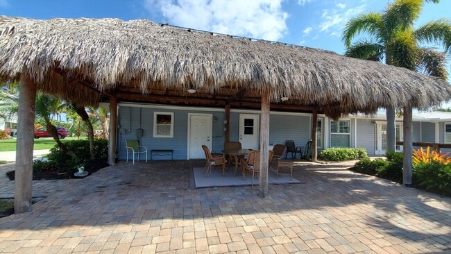 Photo - FURNISHED 3 bed/2.5bath HOUSE For Rent