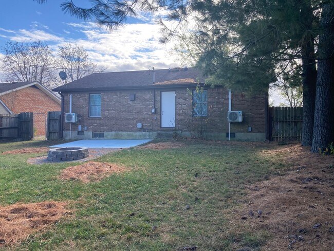 Photo - 134 Hickory Hill Dr