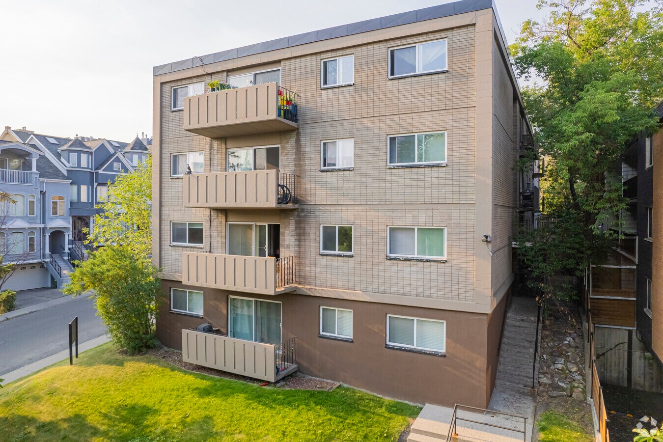 Photo - 1909 on 12th