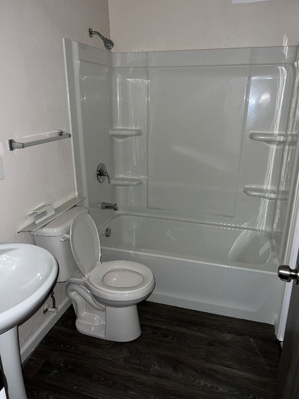 Photo - 2919 W Wisconsin Ave