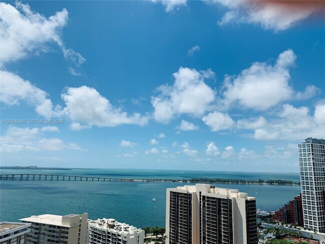 Photo - 218 SE 14th St Unit TS207