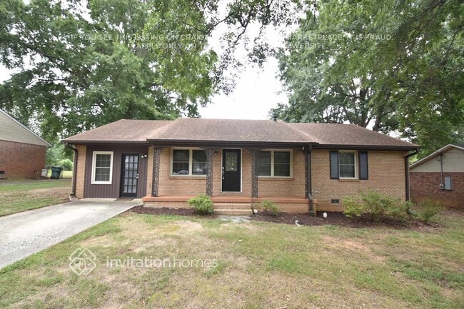 Building Photo - 1001 Sunrise Dr Rental