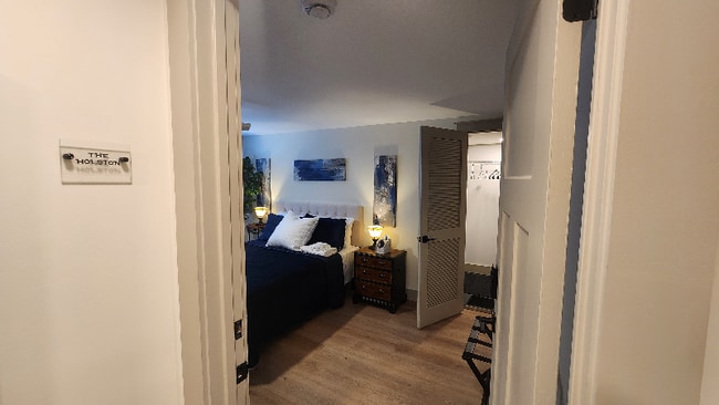 Photo - 1704 S Forest Dr