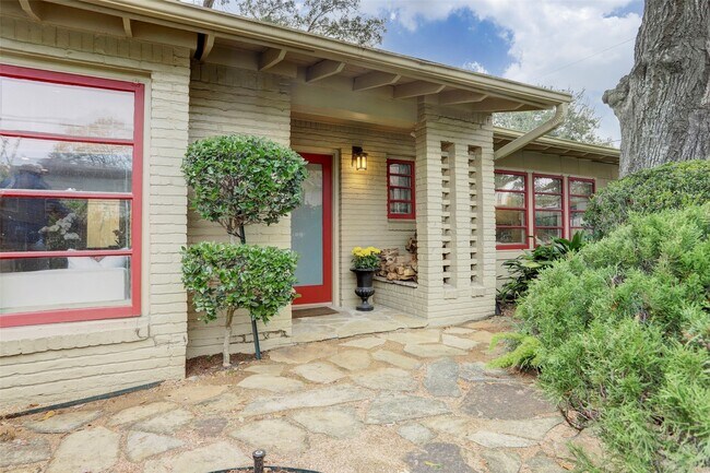 Photo - 1802 Lexington St