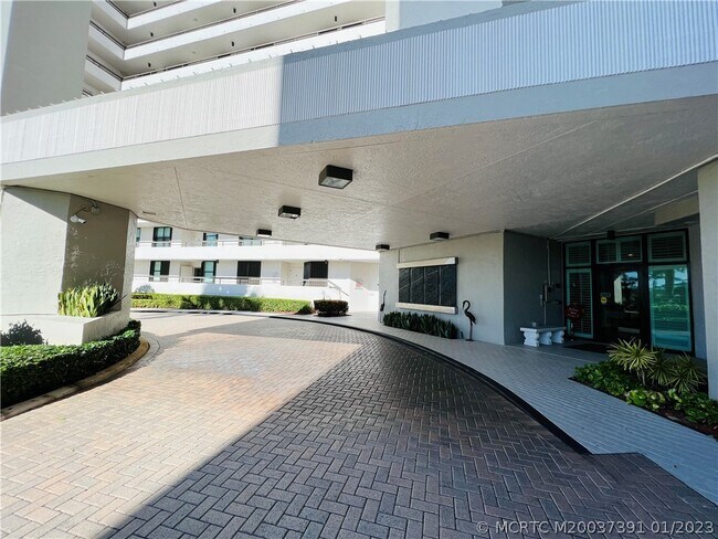 8880 S Ocean Dr Unit 1102