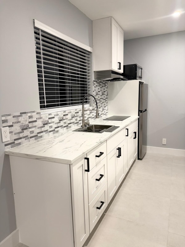 Photo - 3431 Thomas St