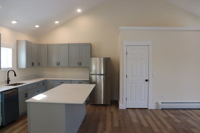 Photo - 1785 Kellogg Rd