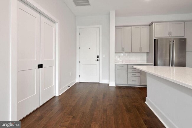 Building Photo - 44691 Wellfleet Dr Unit 308