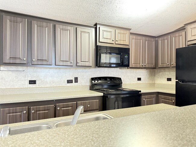 Photo - 2149 Applewood Dr
