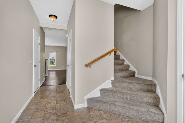 102 Yellowstone Ct