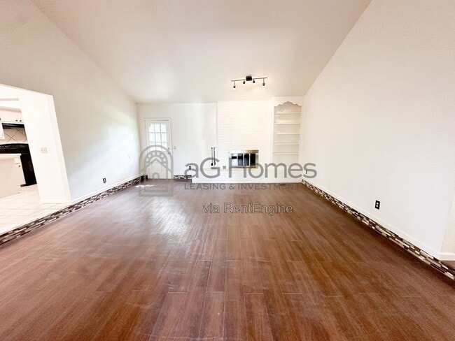 Photo - 909 Cherrywood Ln