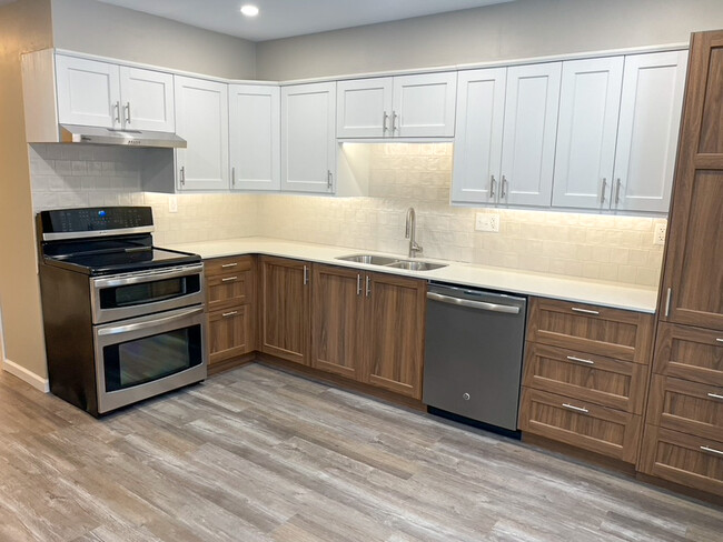 Kitchen - 11725 W Diane Dr Townhome