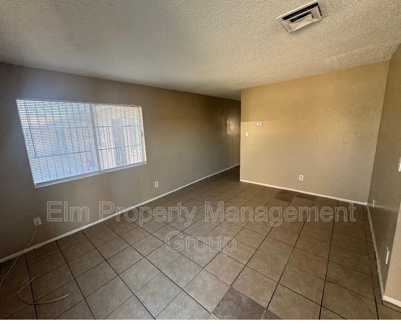 Photo - 2505 Cedar Ave