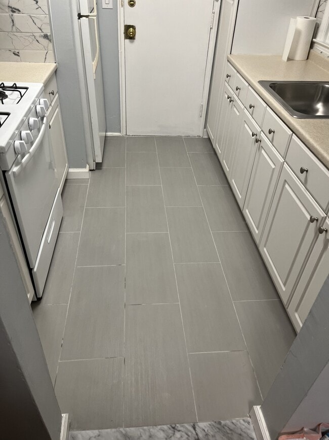 Photo - 800 N Broad St