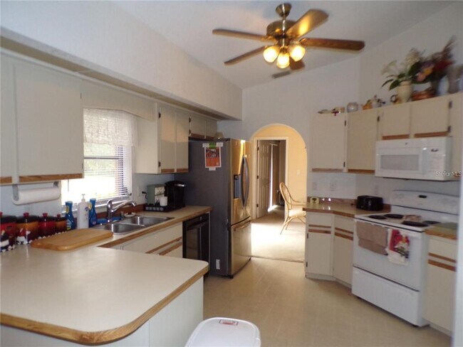 Photo - 1011 Tropical Ave NW