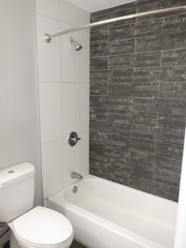 Photo - 233 Redstone Hill Rd Unit a16