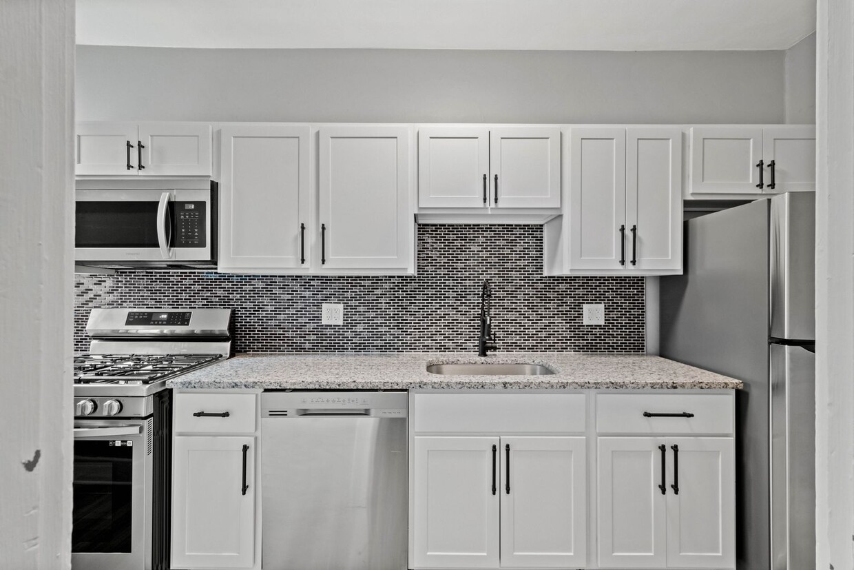 Stunning 3 bedroom home in Homestead avail... - Stunning 3 bedroom home in Homestead avail...