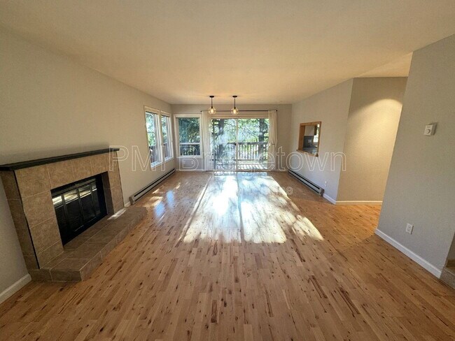 Photo - 307 Cervantes Cir