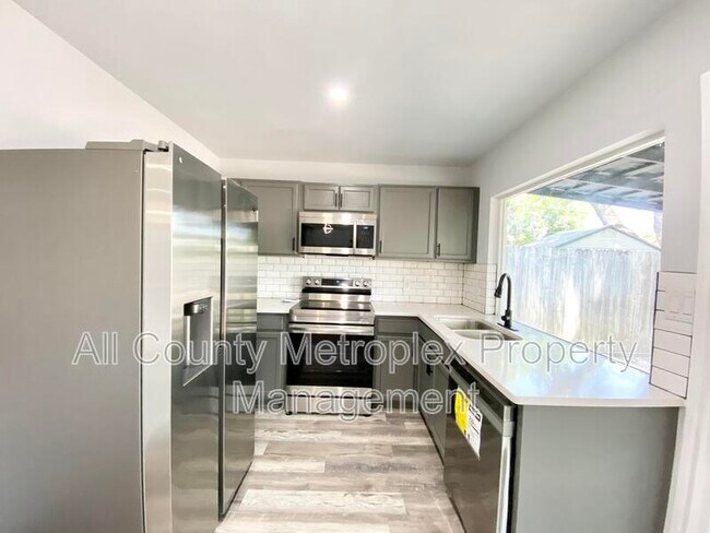 Photo - 1426 S Belt Line Rd