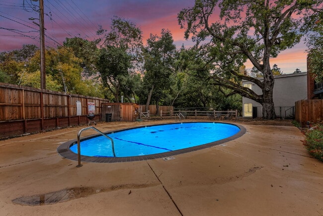 Building Photo - "Charming 2-Bed Condo Oasis in Walnut Cree... Unit Apt. 11