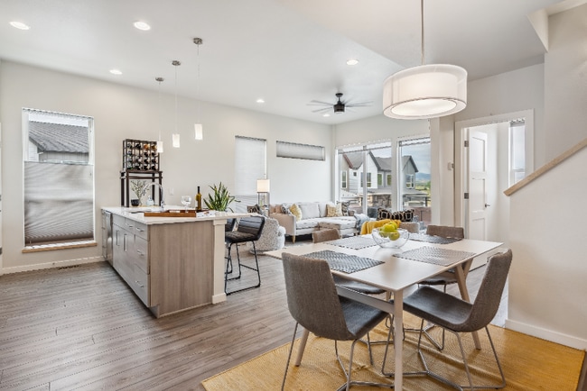 Photo - 743 Kubat Ln
