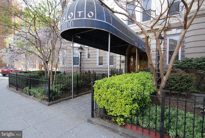 Photo - 1300 Massachusetts Ave NW