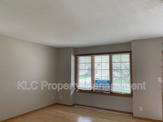 15417 Ridgeview Dr
