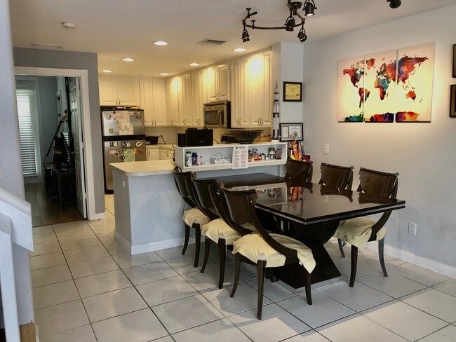 Photo - 7733 Bergamo Ave