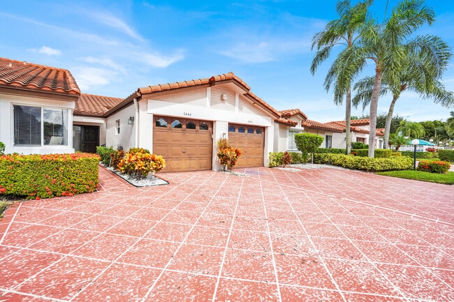 Photo - 6444 Mill Pointe Cir