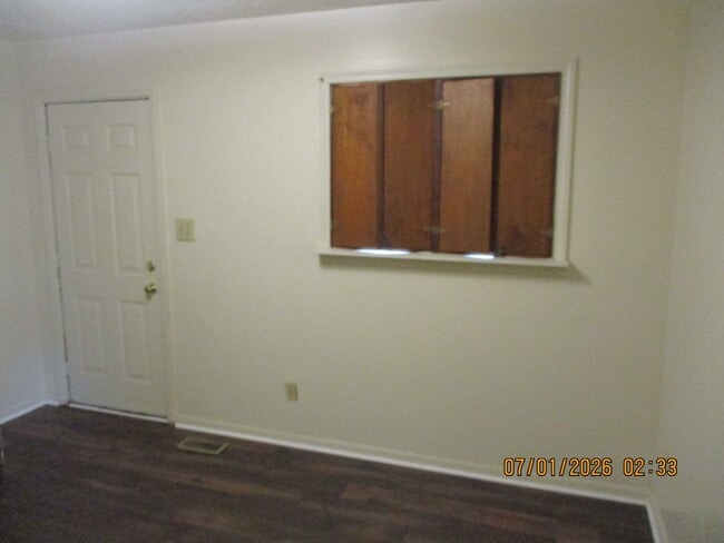 Photo - 1704 W Whitney Ave