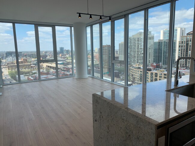 Photo - 369 W Grand Ave Unidad 3809