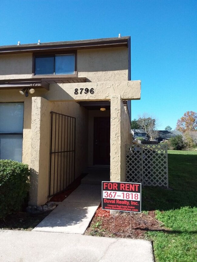 Two Bedroom Townhouse Near NAS Jax - Two Bedroom Townhouse Near NAS Jax