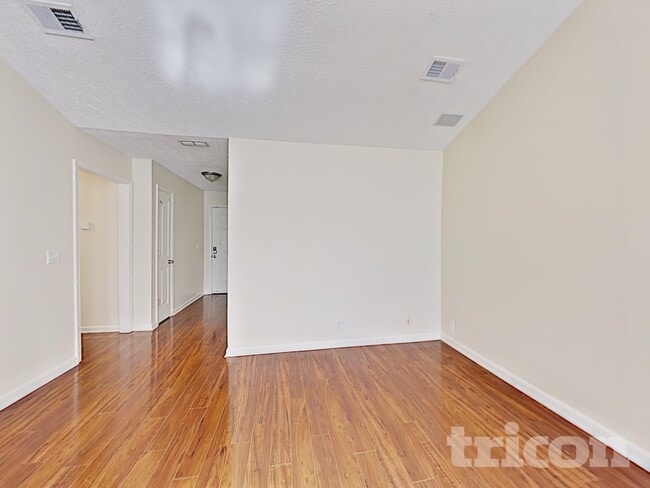 Photo - 3013 Weybridge Dr