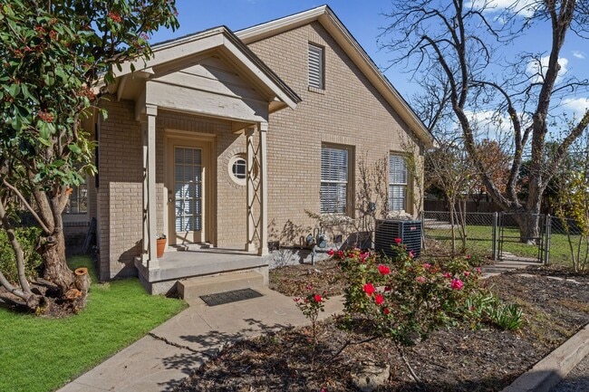 Photo - Spacious 3 Bed / 3 Bath Single Family with Large Fenced Yard and Deck in Temple ISD