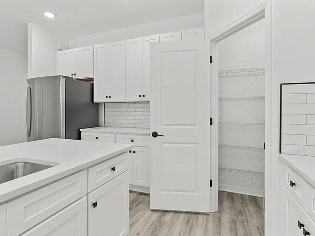 Photo - 1141 Edgerton Ave