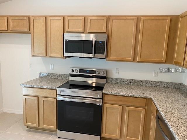 Photo - 10 Rainstone Ln