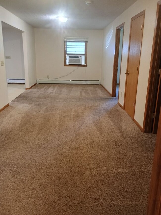 Building Photo - Spacious 3-Bedroom Home | Small-Town Living | Pet Friendly Unit 22