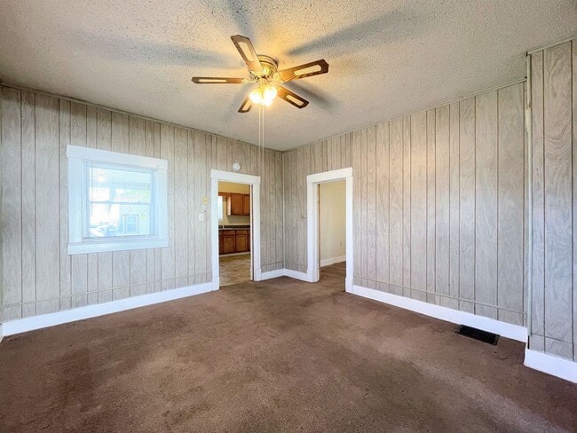 Photo - Large 3 Bedroom