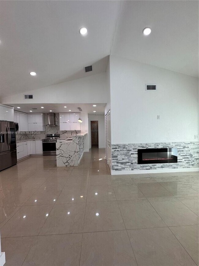 Photo - 20521-20125 SW 125th Ave