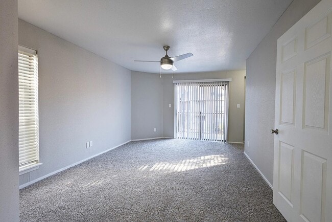 Photo - 1230 Farm to Market 1960 Bypass Rd E Unidad 711