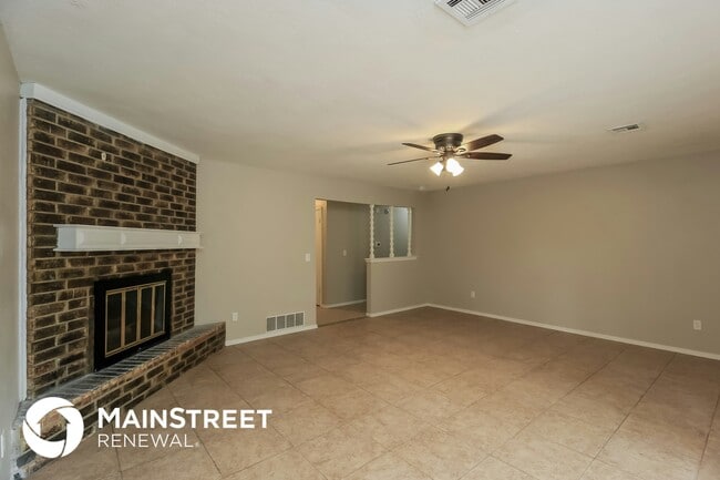 Photo - 8816 NW 82nd St