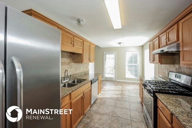 Photo - 6555 Creekview Ct