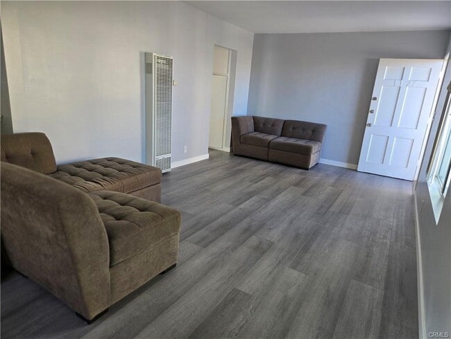 Photo - 1129 N Clark St Unit 1129 N Clark